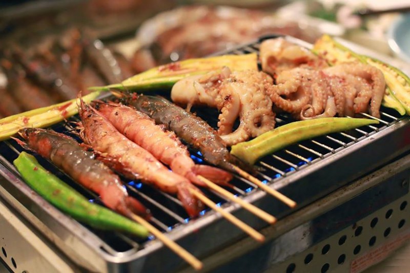tiec nuong nha co hai nguoi