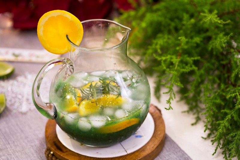 Mocktail thong xanh_ban tiec Giang Sinh