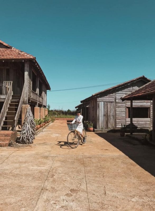 sống cốt là để vui