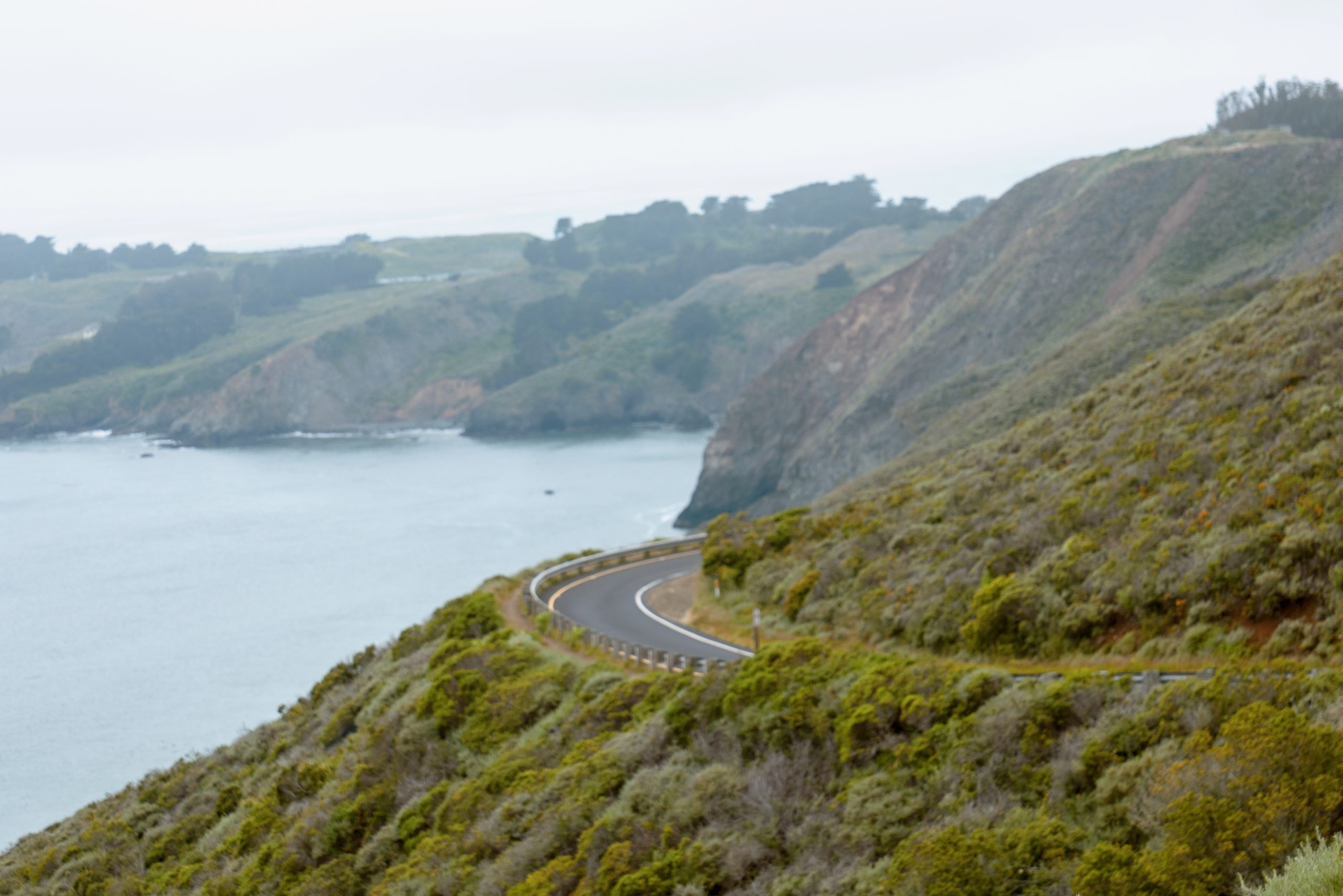 Lái xe dọc bờ biển California