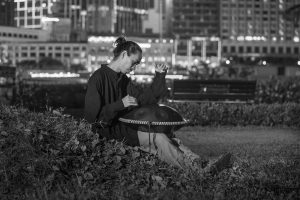 Nghệ sĩ trống handpan Phúc Nguyễn: Tìm bản thân qua âm nhạc